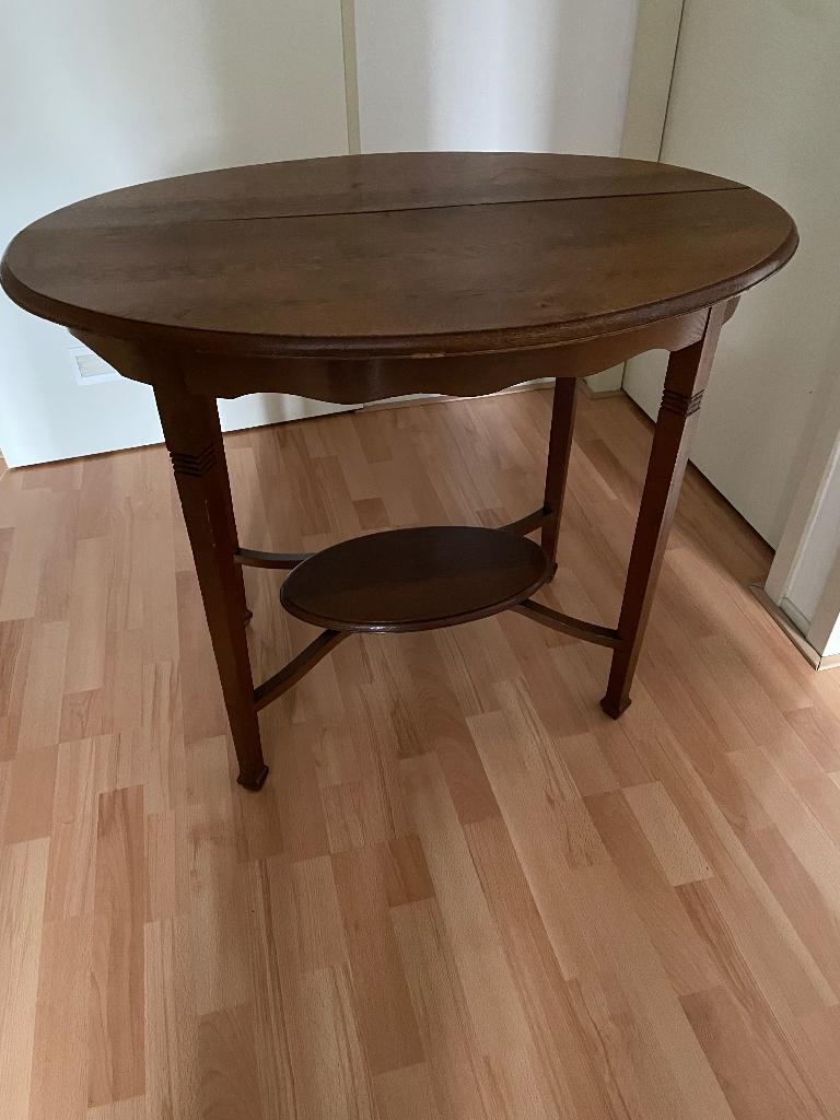 Oud tafeltje, Ophalen