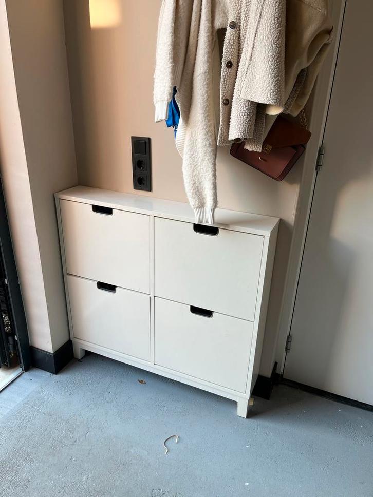 Ikea Ställ schoenenkast met aangepaste pootjes, Huis en Inrichting, Kasten | Schoenenkasten, Gebruikt, Ophalen of Verzenden