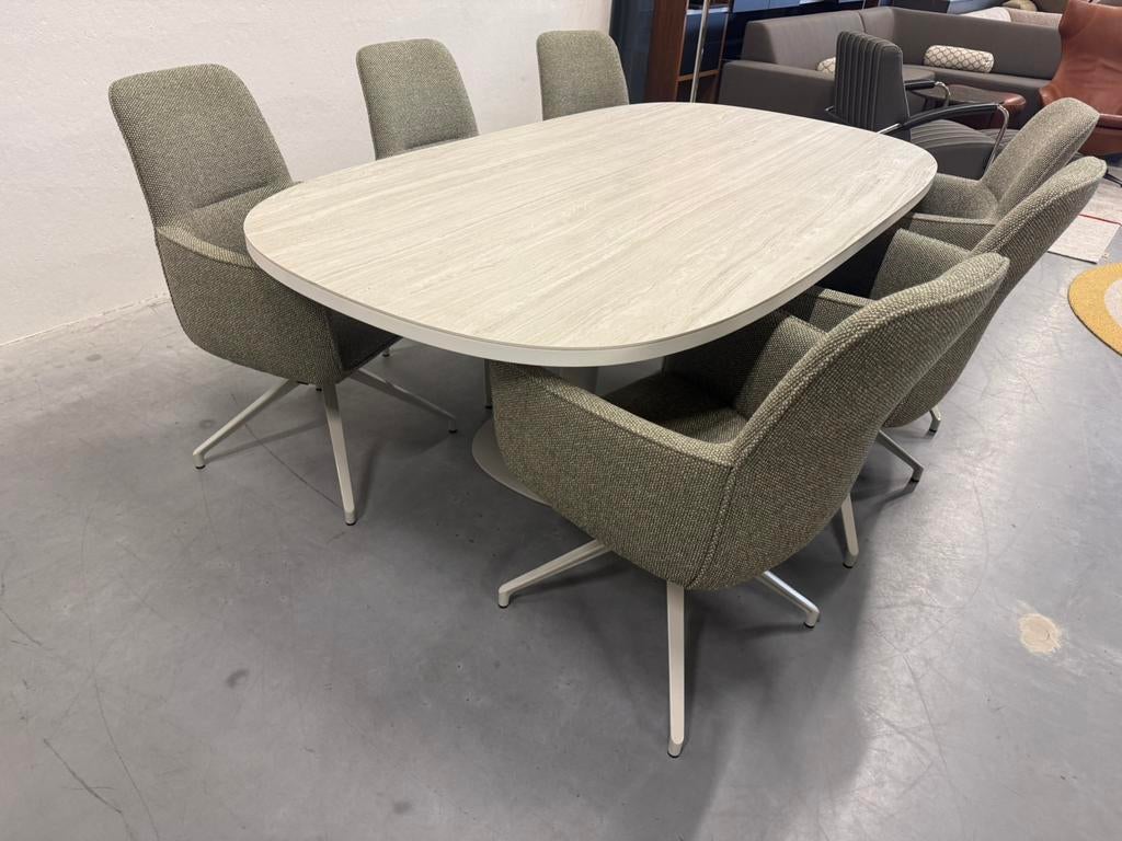 Nieuw Leolux Toveri Eettafel Keramie blad Design Tafel 220, Huis en Inrichting, Overige materialen, Leolux, 100 tot 150 cm, Ophalen of Verzenden