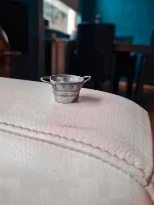 Poppenhuis miniatuur metalen emmer, Ophalen of Verzenden