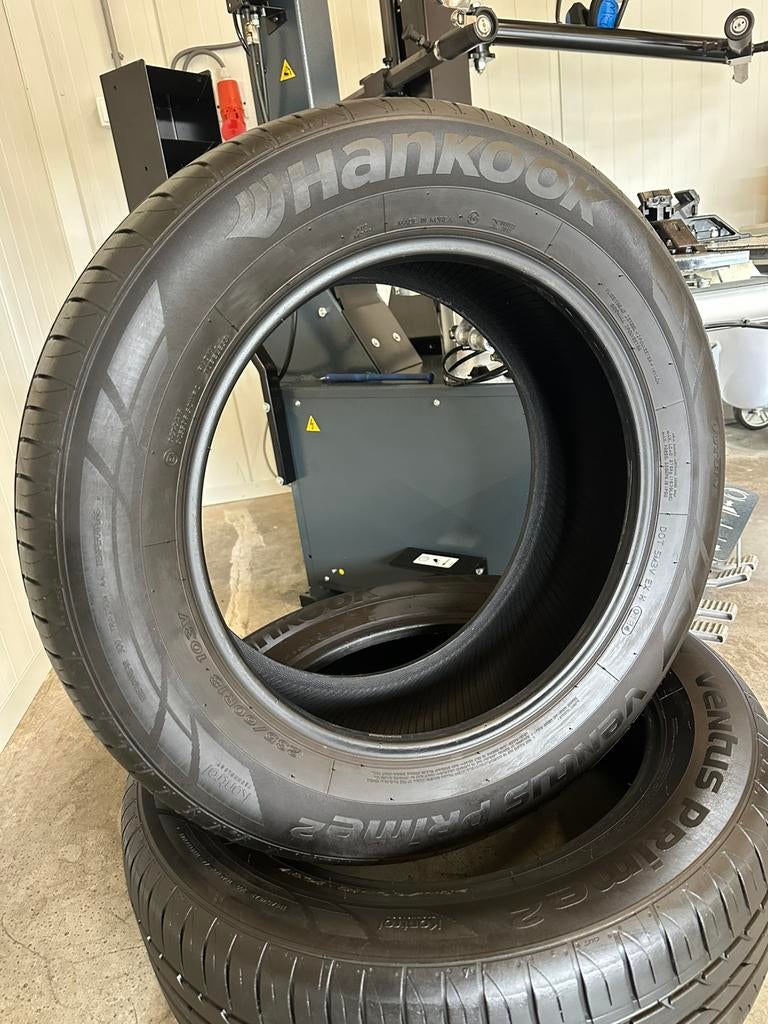 2 Stuks Hankook 235 60 18 Zomerbanden Inclusief Montage, Auto-onderdelen, Banden en Velgen, 18 inch, Hankook, Nieuw, Ophalen of Verzenden