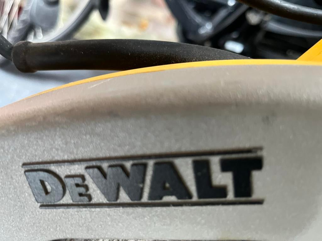 DeWalt afkortzaag - Gebruikt, nette staat, Gebruikt, 70 mm of meer, Ophalen of Verzenden, Afkortzaag