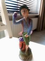 bisque porselein beeldje jongen die druiven oogst.W goebel, Ophalen of Verzenden, Gebruikt, Mens