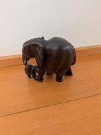 Massief houten olifant met jong, Antiek en Kunst, Kunst | Beelden en Houtsnijwerken, Ophalen of Verzenden