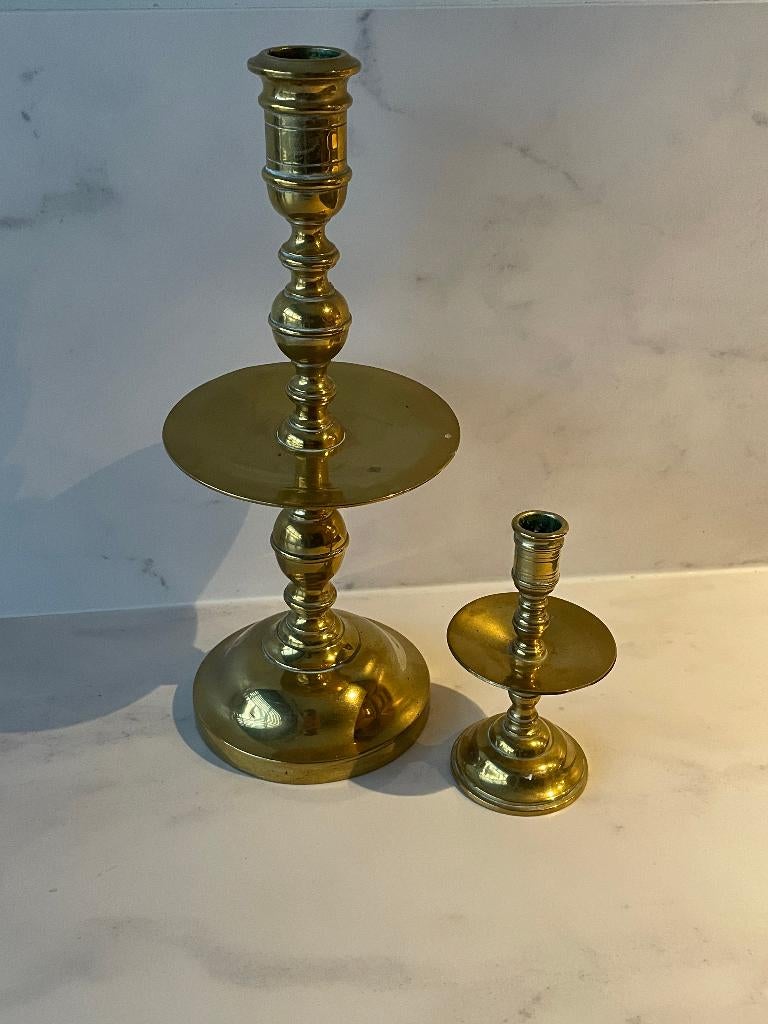 Antieke kraagkandelaars (2 stuks) Messing, 17e eeuw, Ophalen of Verzenden, Koper of Brons