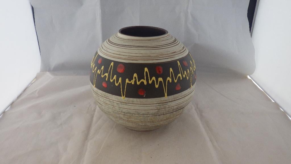 mooie West Germany vaas, Huis en Inrichting, Woonaccessoires | Vazen, Gebruikt, Overige kleuren, Aardewerk of Porselein, Ophalen of Verzenden