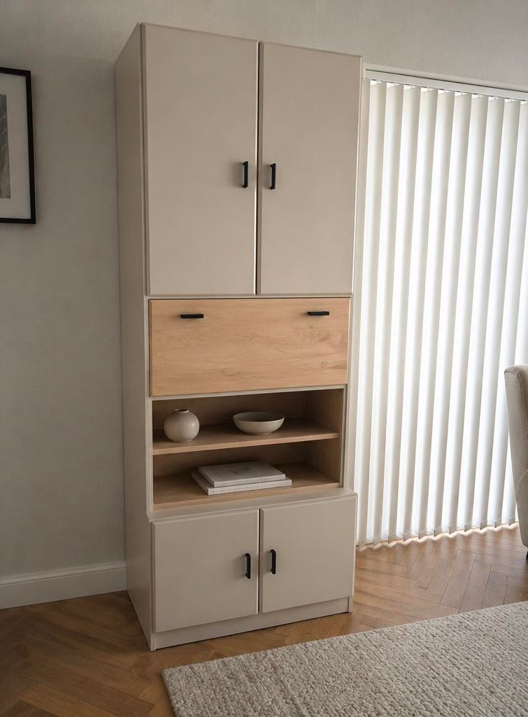 Modern opgeknapte kast, unieke eyecatcher - hout + beige, Ophalen, Zo goed als nieuw, 25 tot 50 cm, Minder dan 150 cm