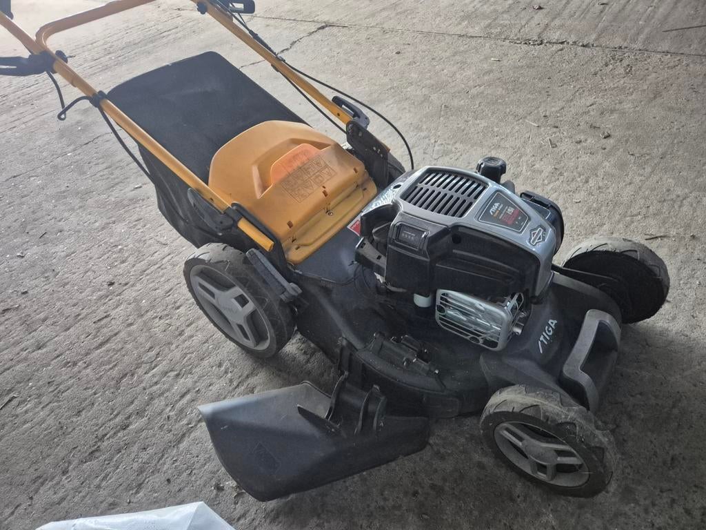 Stiga 48 SEQ B benzine grasmaaier zelftrekkend electri start, Tuin en Terras, Grasmaaiers, Ophalen of Verzenden, Zo goed als nieuw