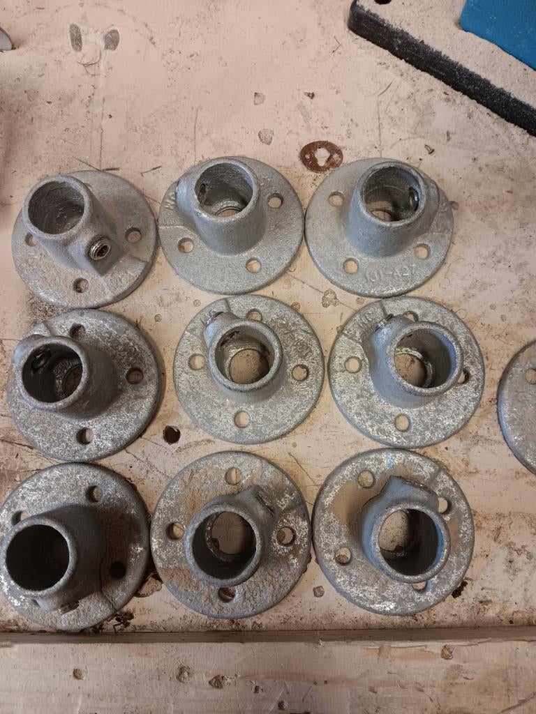 Diverse steigerklemmen 28 mm, Doe-het-zelf en Verbouw, Steigers, Ophalen of Verzenden