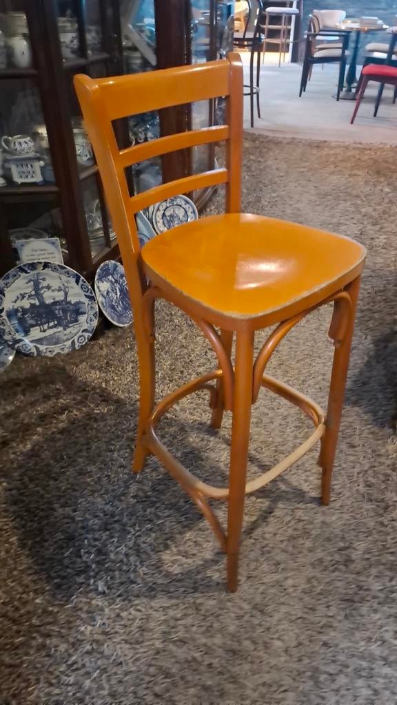 3 thonet cafe horeca bistro barkruk met rug leuke partij, Ophalen, 60 tot 90 cm, Hout, Gebruikt