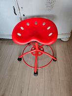 Vintage Rode Tractor Kruk van Ikea, Huis en Inrichting, Bureaustoelen, Ophalen, Ergonomisch, Bureaukruk