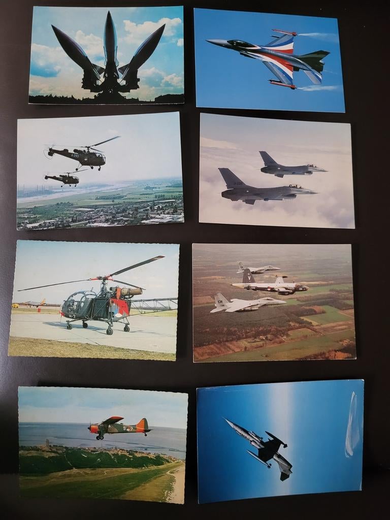 12 ansichtkaarten Koninklijke Luchtmacht kleur, Ophalen of Verzenden, Zo goed als nieuw, Kaart, Foto of Prent