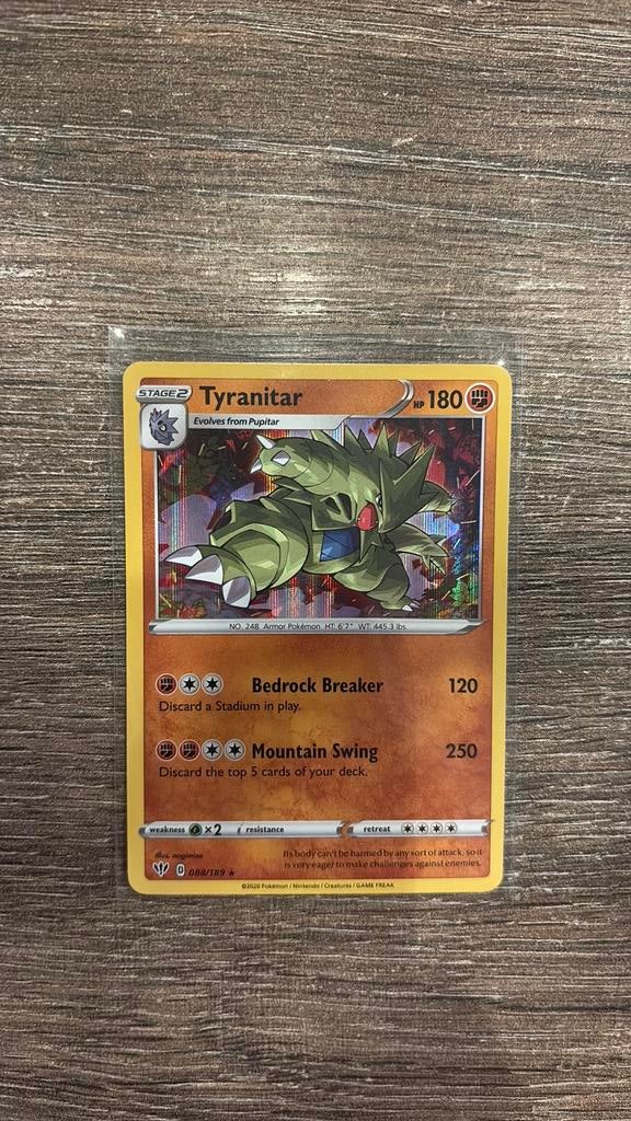DAA Tyranitar 088/189 holo, Ophalen of Verzenden, Zo goed als nieuw