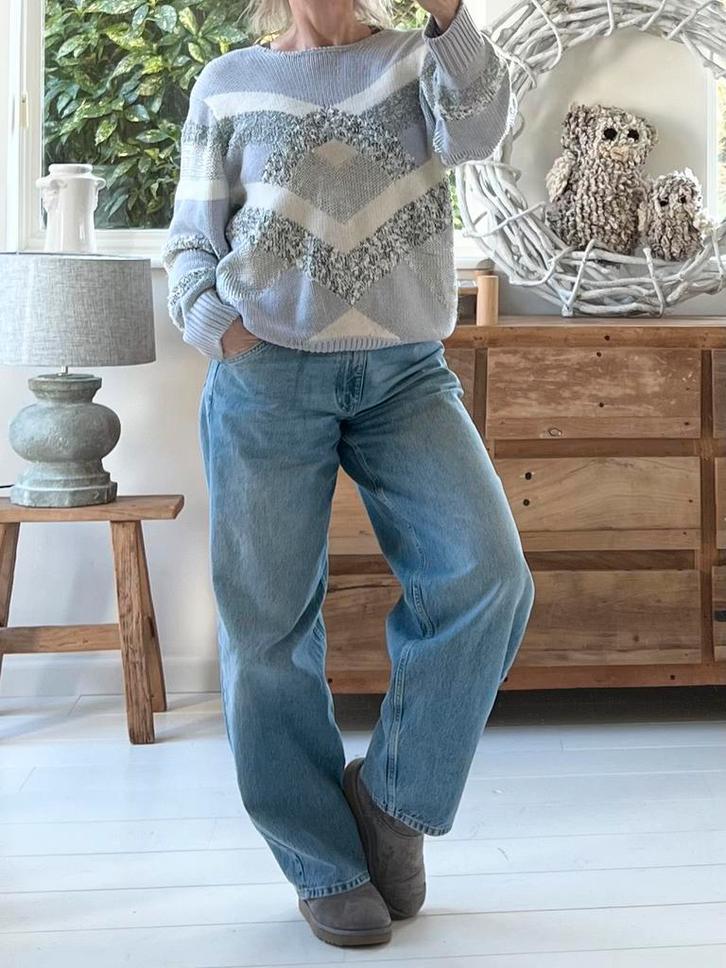 Mooi gebreide trui met patroon lila/creme - maat 40/42, Kleding | Dames, Truien en Vesten, Zo goed als nieuw, Maat 42/44 (L), Paars