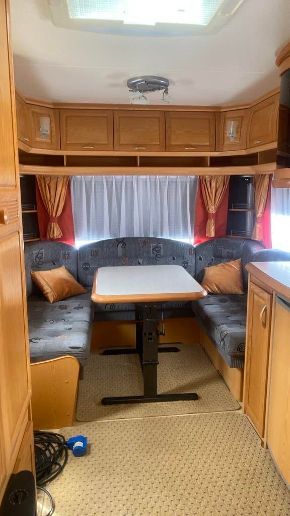 Caravan hobby ufe 495 prestige, Caravans en Kamperen, Caravans, Kachel, Vast bed, Hobby, Particulier