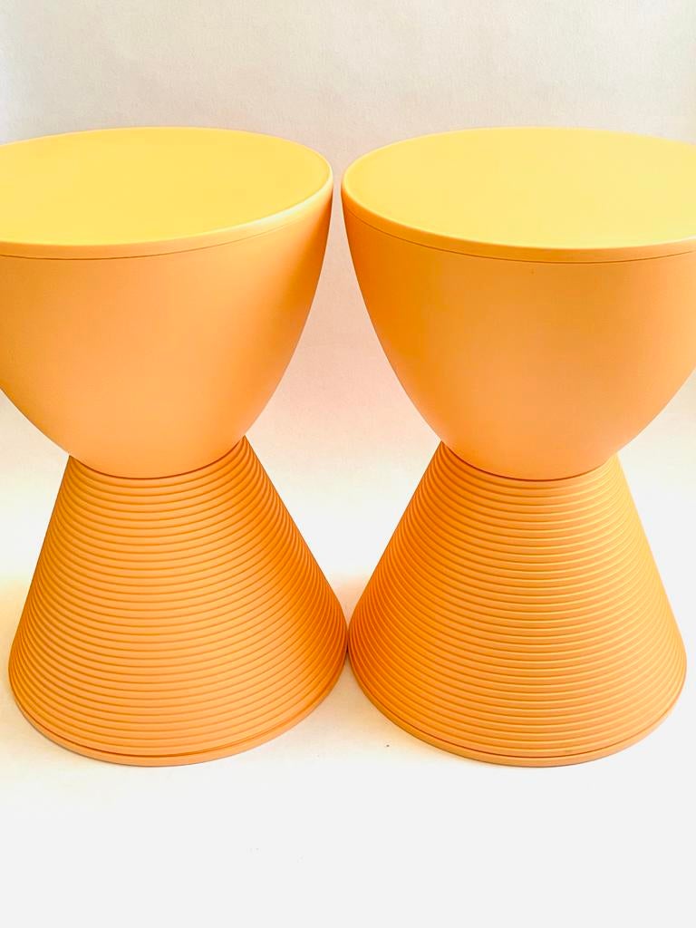 2x Kartell Prince AHA Krukjes/Bijzettafels French Peach, Antiek en Kunst, Ophalen of Verzenden