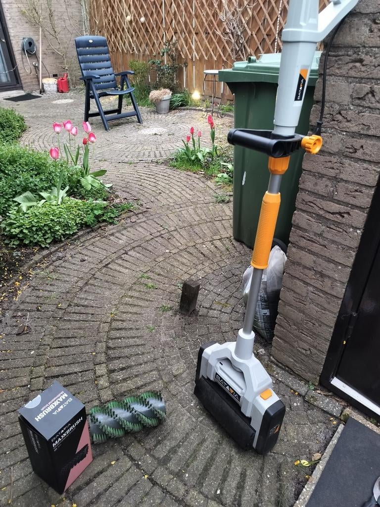 Batavia Multibrush 1020W voor terras en kunstgras, Ophalen, Zo goed als nieuw