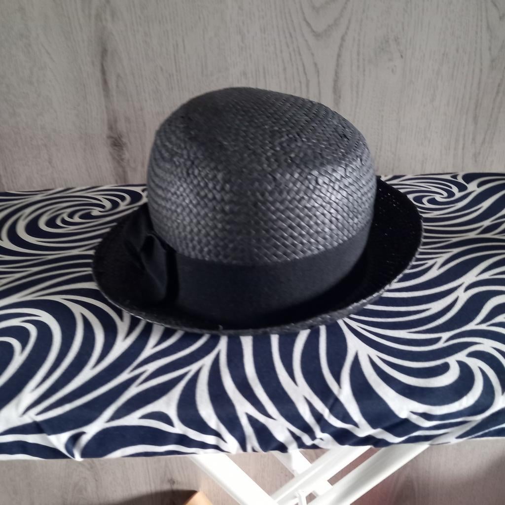 Als nieuw kinderhoedje blauw., Kinderen en Baby's, Kinderkleding | Petten en Hoeden, Ophalen of Verzenden, Zo goed als nieuw, Jongen of Meisje