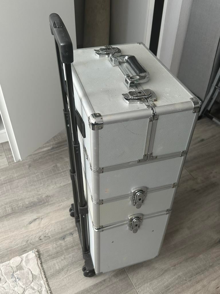 Trolley visagie kapper, Ophalen, Zo goed als nieuw, Hard kunststof