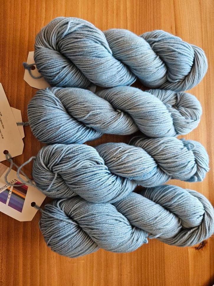 Fyberspates Vivacious DK Merino Wol - Kleur Shoreline, Hobby en Vrije tijd, Breien en Haken, Ophalen of Verzenden