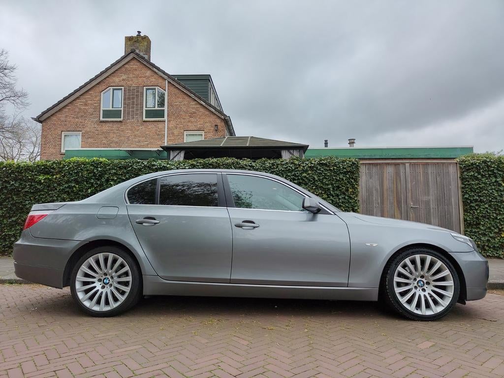 BMW 523i (E60 LCI), manual, leer, luxe comfort stoelen, Automatische klimaatregeling, Achterwielaandrijving, Zwart, Handgeschakeld