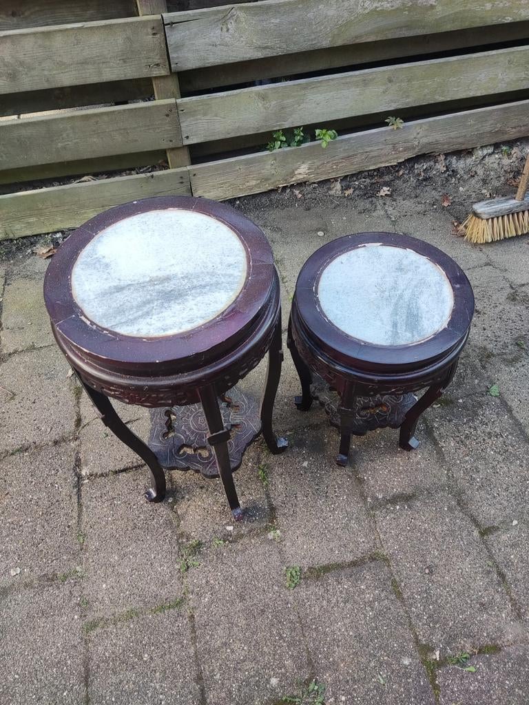 Set van 2 Chinese bijzettafels met marmeren blad, Minder dan 55 cm, Rond, Ophalen of Verzenden, 60 cm of meer