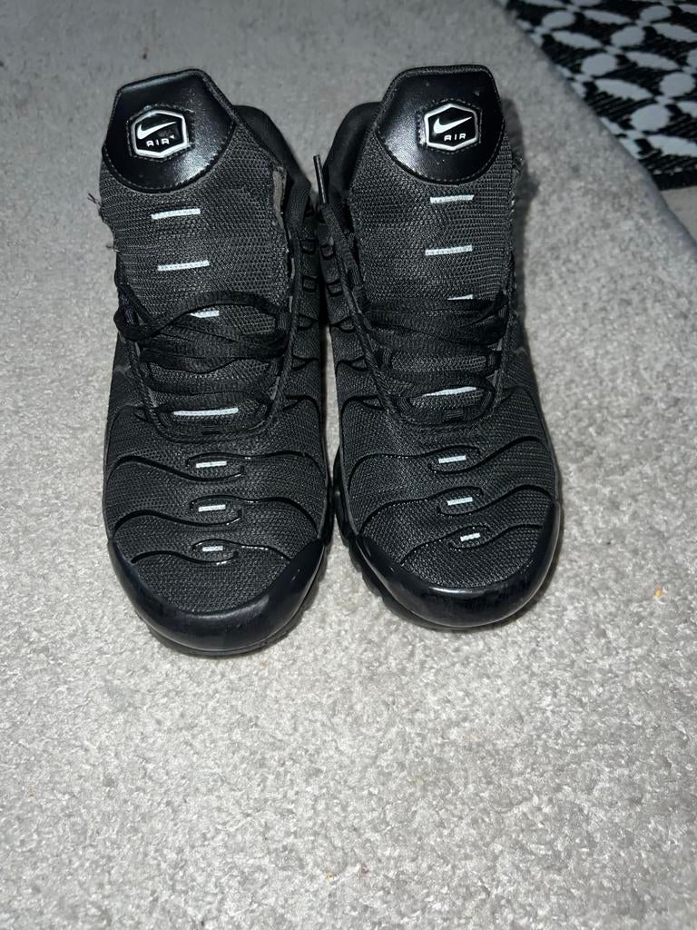 Nike Air Max Plus TN sneakers zwart 42/43, Ophalen of Verzenden, Gedragen, Zwart, Sneakers of Gympen