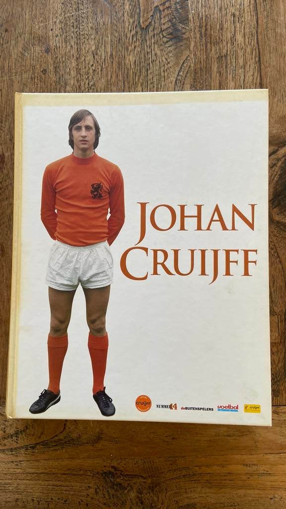Schitterend puntgaaf boek ; Johan Cruijff. Collectorsitem!!, Ophalen of Verzenden, Zo goed als nieuw, Balsport