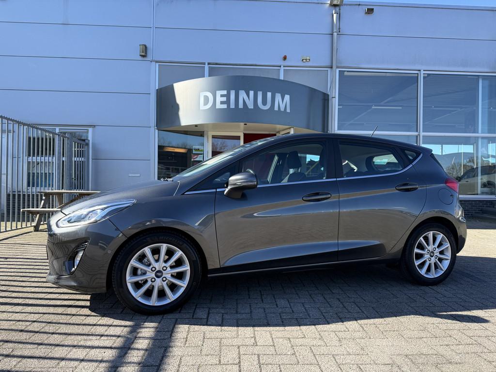Ford Fiesta 1.0 Automaat Titanium 49.000 KM..! Navigatie, Ca, Gebruikt, Met garantie (alle), 49 €/maand, Origineel Nederlands