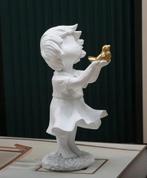 Beeldje Meisje met vogeltje, Verzamelen, Beelden en Beeldjes, Ophalen of Verzenden, Nieuw, Mens