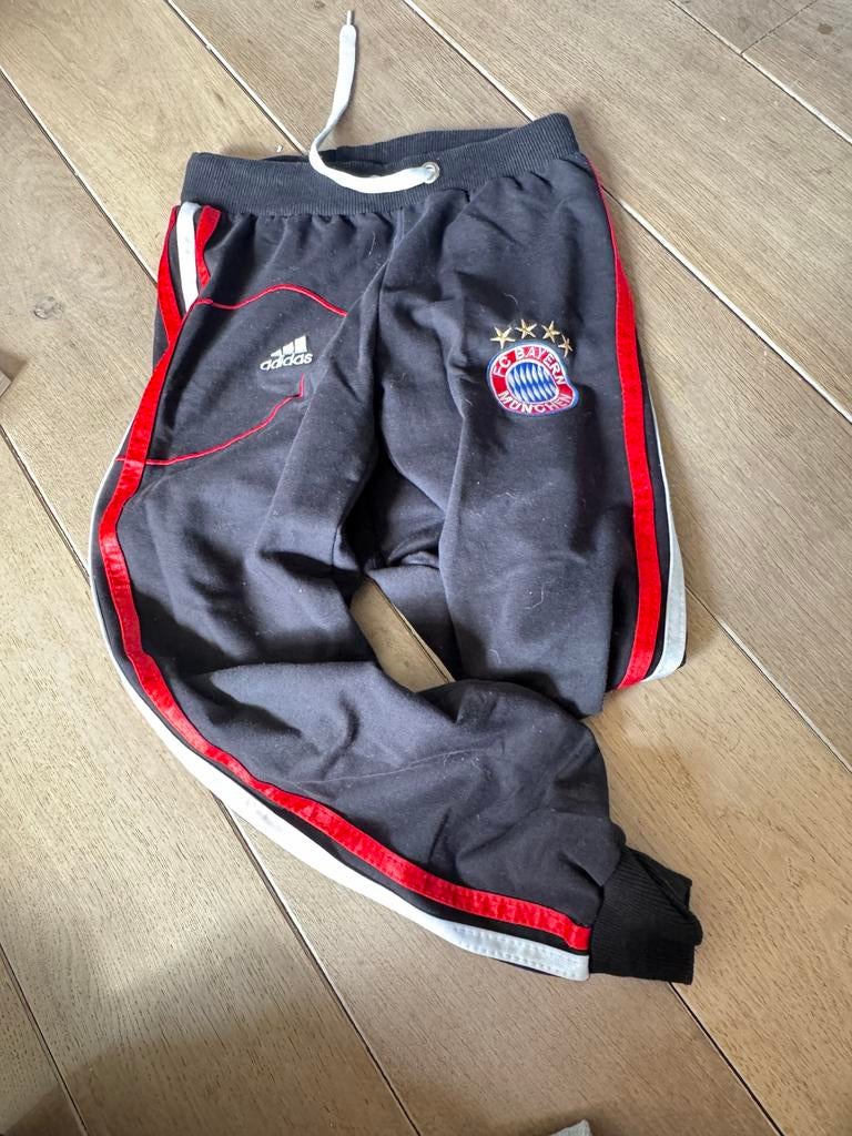 Messi Muller tenue  en trainingsbroek mt 134/140, Maat XS of kleiner, Ophalen of Verzenden, Zo goed als nieuw, Broek