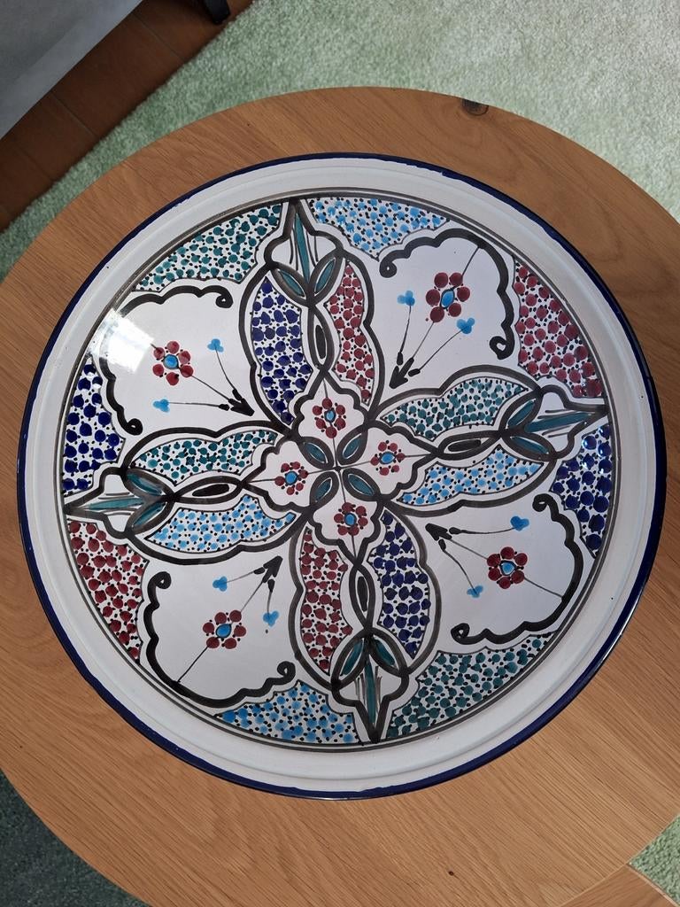 Decoratieve Marokkaanse schaal handgeschilderd, Antiek en Kunst, Antiek | Keramiek en Aardewerk, Ophalen of Verzenden