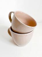 Set: 2 unieke mokken handgemaakt roze beige cappuccino mok, Nieuw, Ophalen of Verzenden, Overige stijlen, Kop(pen) en/of Schotel(s)