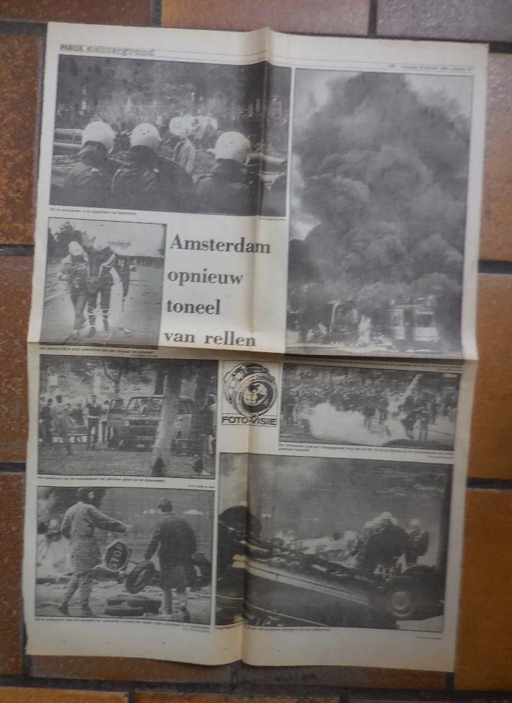 Amsterdam opnieuw toneel van Rellen, Het Parool 1982, Verzamelen, Ophalen, 1980 tot heden, Nederland, Knipsel(s)