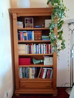 Mooie gave boekenkast, Ophalen, Zo goed als nieuw, 25 tot 50 cm, 200 cm of meer