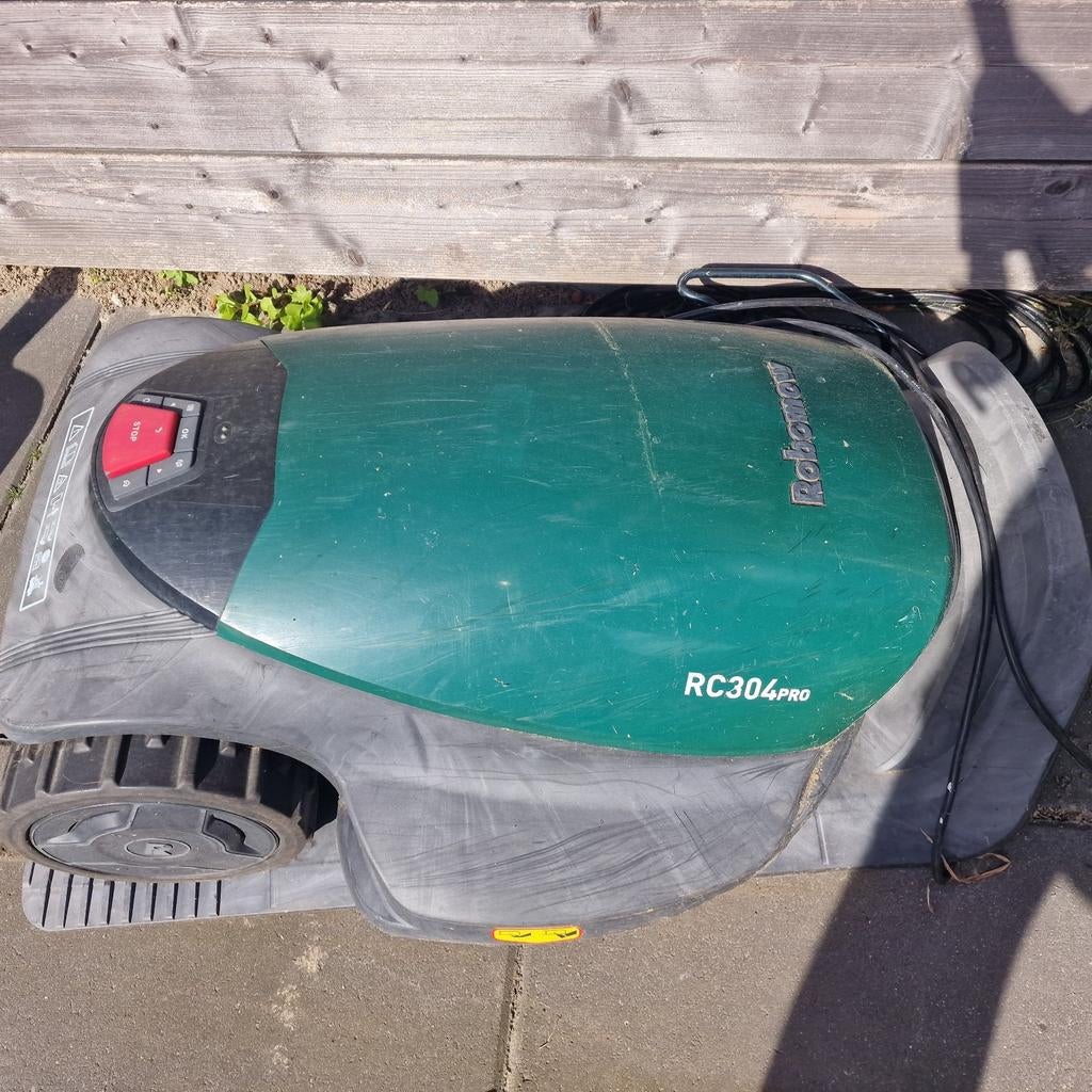 Robomow RC304 PRO Robotmaaier - Gebruikt, Tuin en Terras, Robotmaaiers, Gebruikt, Robomow, Bestuurbaar via app, Ophalen of Verzenden
