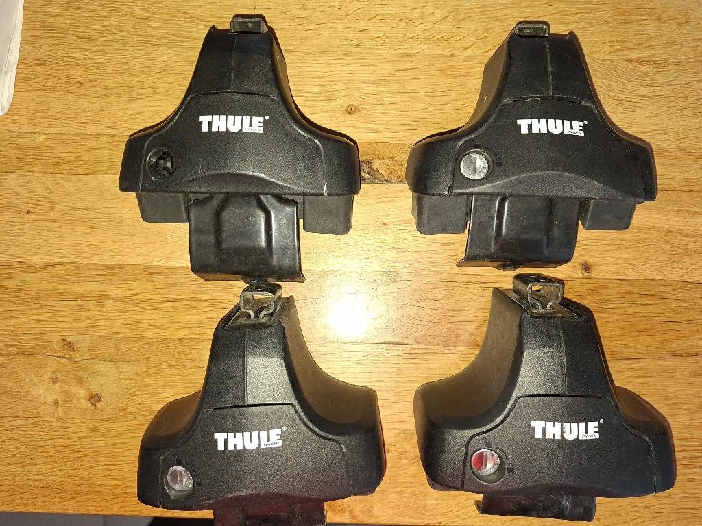 Thule Rapid voetenset 754 + Thule kit 1823, Ophalen, Gebruikt