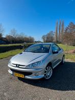 Peugeot 2003 Grijs, Auto's, Peugeot, Cabriolet, 4 stoelen, 49 €/maand, 1115 kg