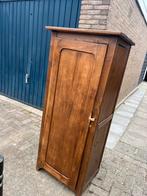 Antiek kastje van hout, Ophalen