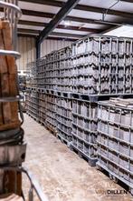 Grijs blauw gesmoorde oude antieke plavuizen ca 22x22 700M2, Gebruikt, Steen of Klei, Minder dan 50 cm, Ophalen of Verzenden