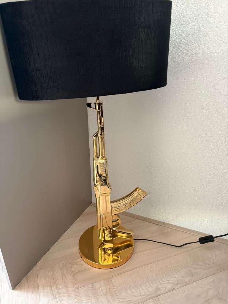 Prachtige ak47 lamp, vloerlamp, velvet kroko lampkap, goud, Ophalen of Verzenden, Zo goed als nieuw