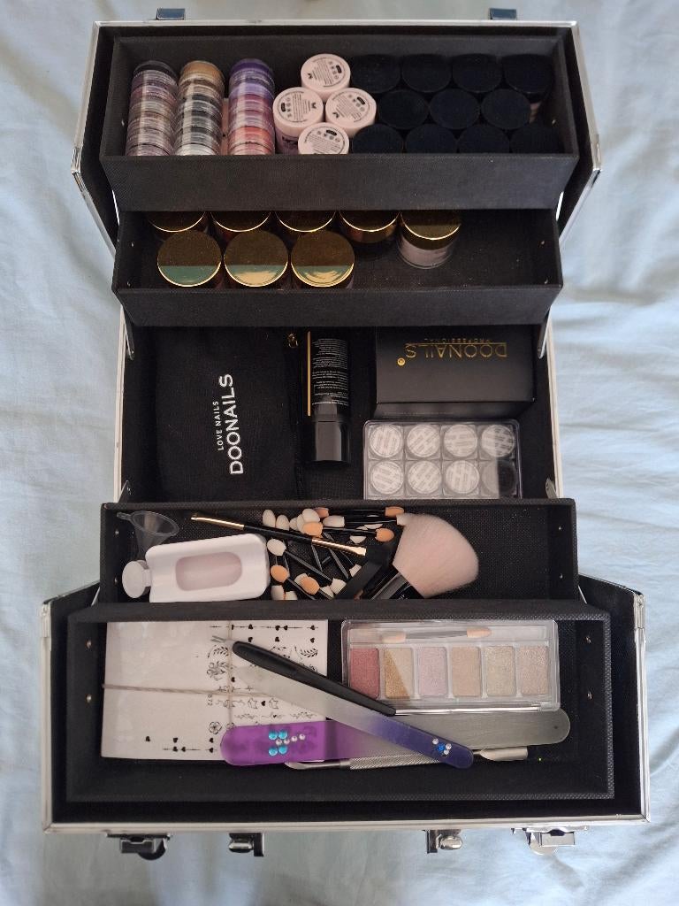 Nagelstyling, Overige kleuren, Ophalen of Verzenden, Zo goed als nieuw, Handen en Nagels