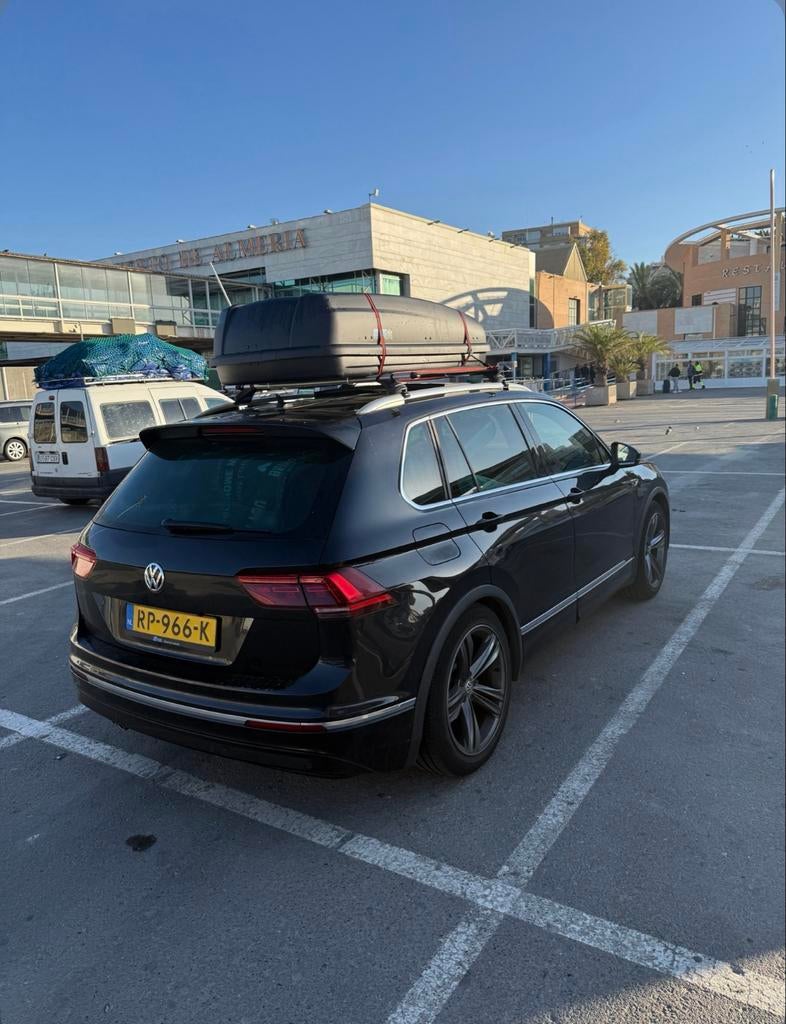 Dakkoffer Volkswagen Tiguan R-Line met rails, Ophalen of Verzenden, Zo goed als nieuw