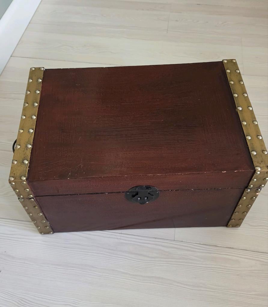Vintage Houten Kist met Messing Beslag, Huis en Inrichting, Woonaccessoires | Kisten, Overige houtsoorten, Minder dan 50 cm, Gebruikt