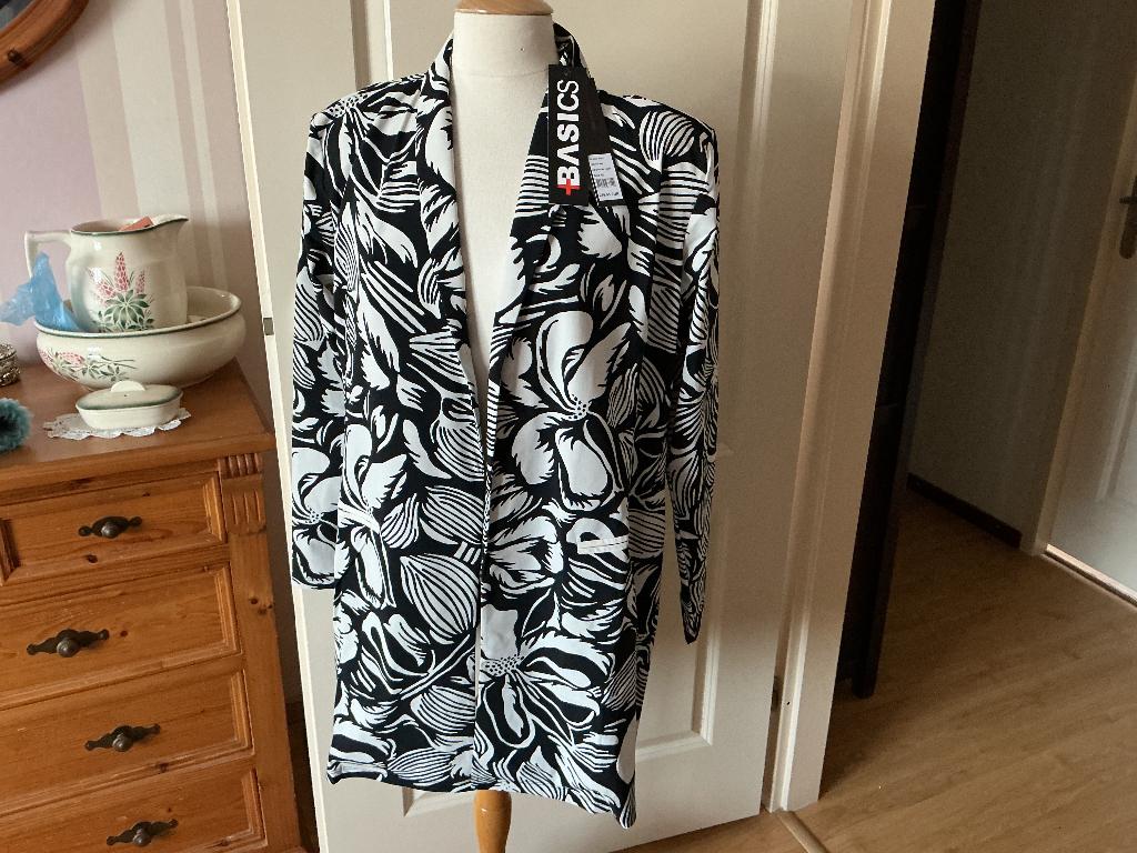 Blauw/wit colbert met centuur van Plus Basics. Maat 46, Kleding | Dames, Grote Maten, Plus Basics, Blauw, Nieuw, Ophalen of Verzenden