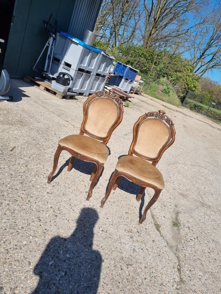 Stoel mooi en antiek luxe stijl, Antiek en Kunst, Antiek | Meubels | Stoelen en Banken, Ophalen
