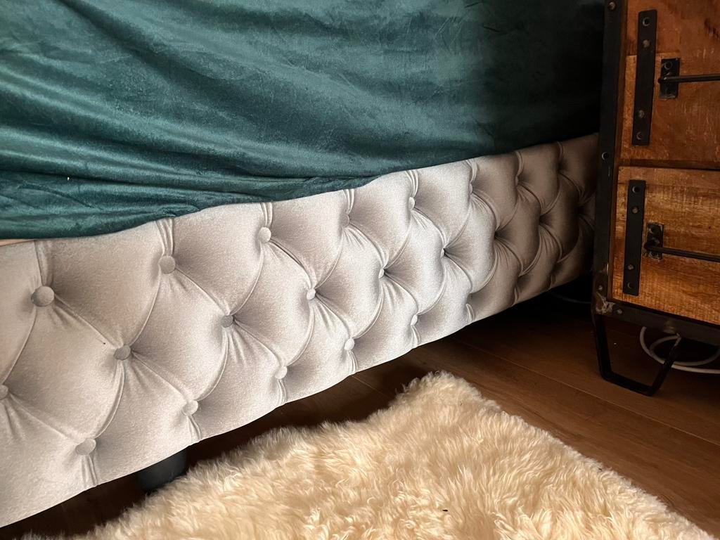 Gecapitonneerde fluwelen panelen voor boxspring, Ophalen, Barok, Tweepersoons, Zo goed als nieuw