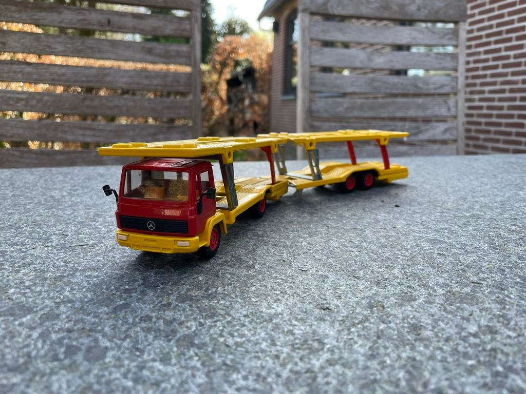 Siku 3419 - Mercedes LN2 autotransporter Rood/geel, Ophalen of Verzenden, Zo goed als nieuw, Bus of Vrachtwagen, SIKU