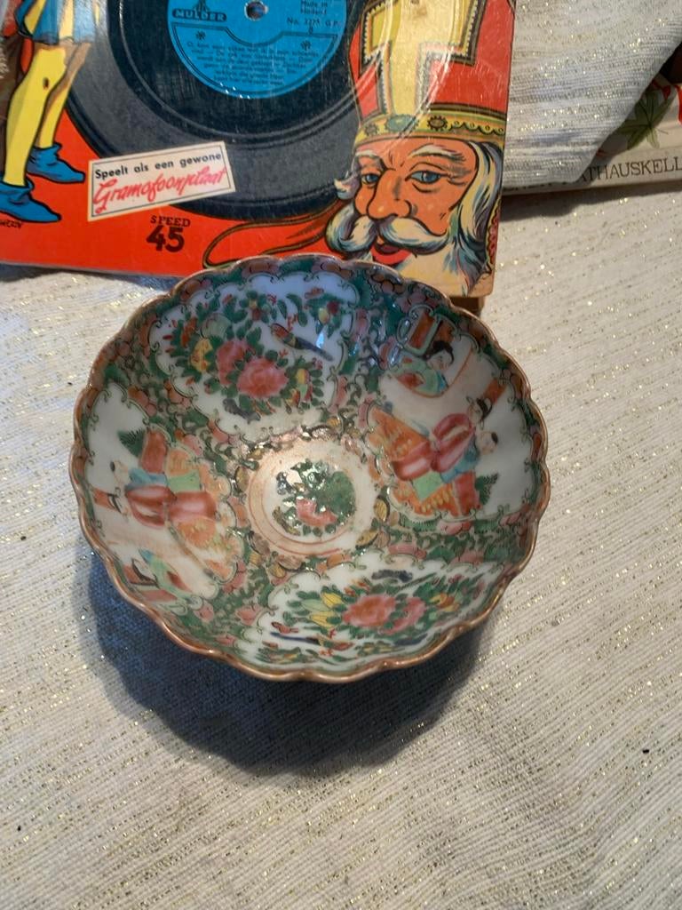 Antieke Chinese porseleinen gelobde kom, Ophalen of Verzenden