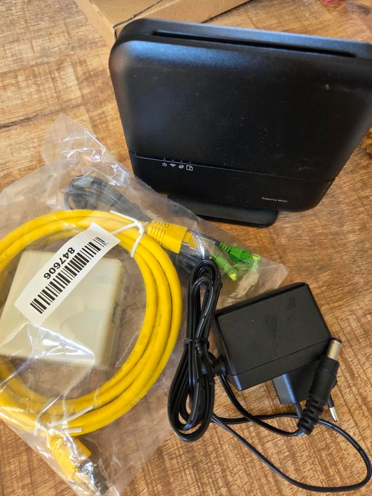 Experia Box WiFi Router (Arcadyan), Ophalen, Gebruikt, Router met modem, Arcadyan